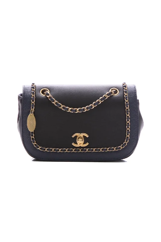 Lovely Chains Flap Bag