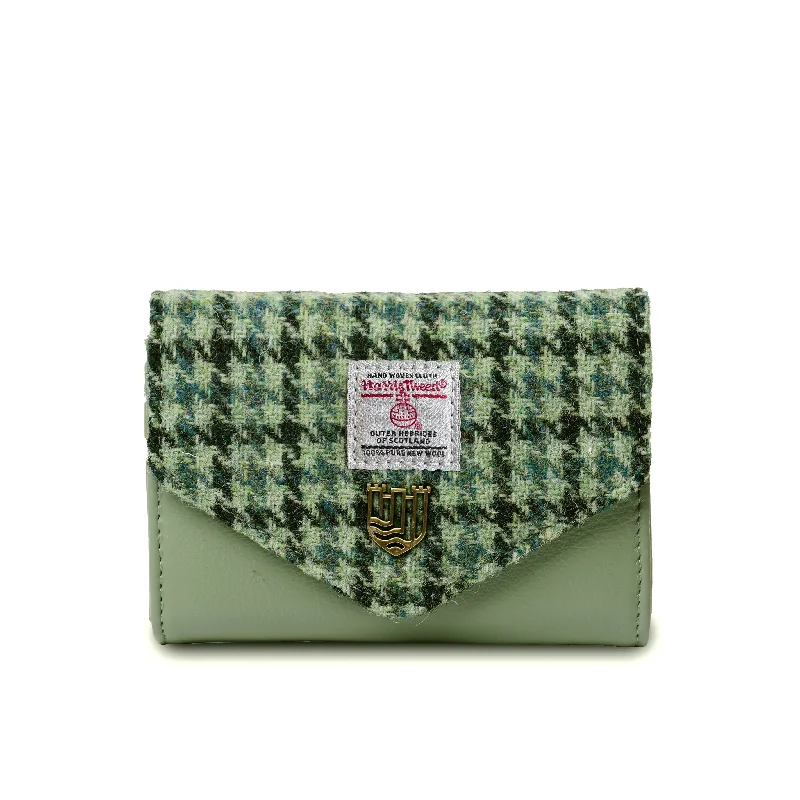 Green Dogtooth