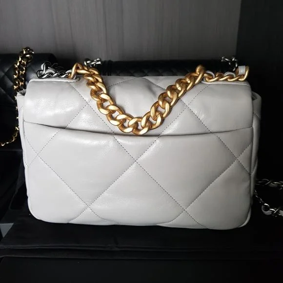 Chanel 19 Maxi Flap Bag Grey